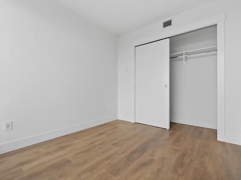 4711 Hazel St #3410 — Photo 18