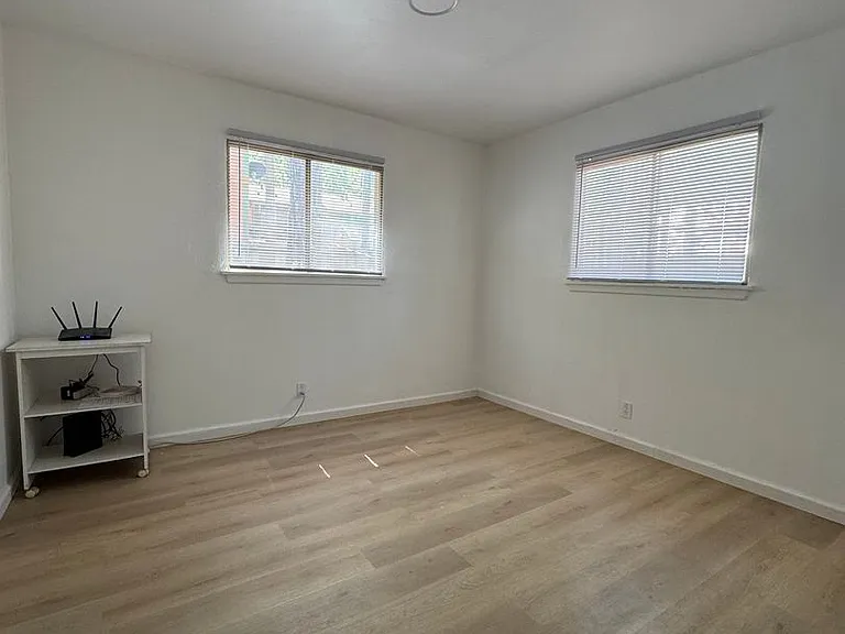 1060 Echo Rd — Photo 4