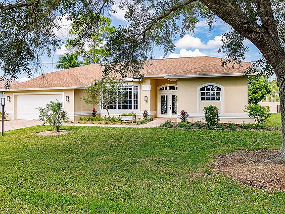 2nd image of 19383 Devonwood Cir
