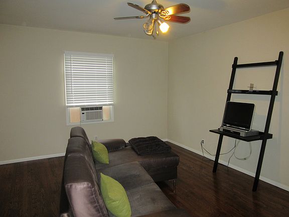 3rd image of 2307 Laverna Ave