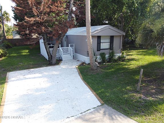 3rd image of 1156 Greenbriar Ave