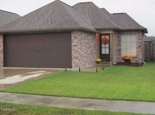 107 Adler Pl, Youngsville, LA 70592