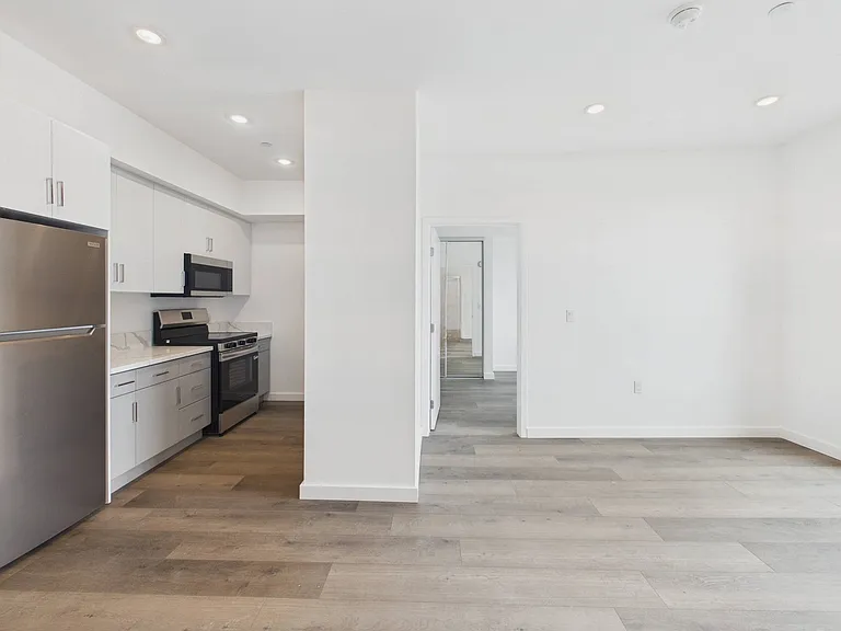 Diamante Apartment Homes — Photo 3