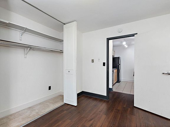 4th image of 600 E 8th St APT 2A