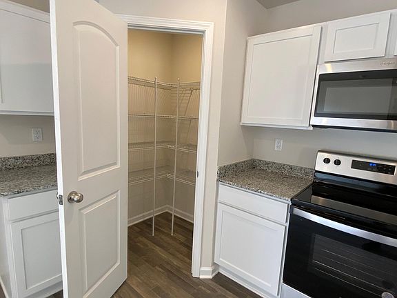 5th image of 1542 Catskill Way