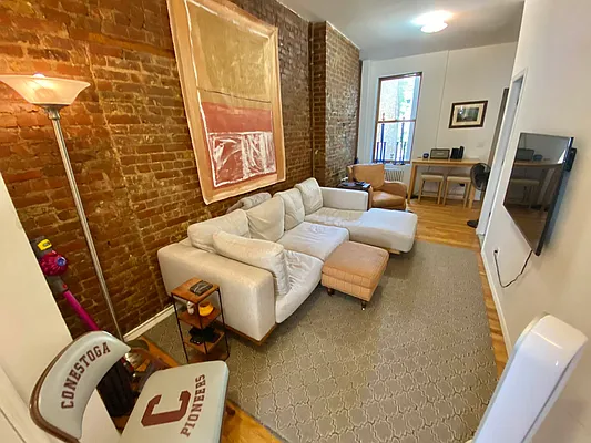 Rented by J PRESTON AND ASSOCIATES INC | media 8