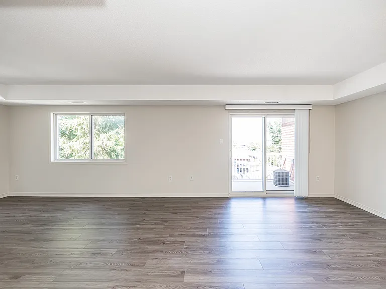 320 Emms Dr — Photo 2