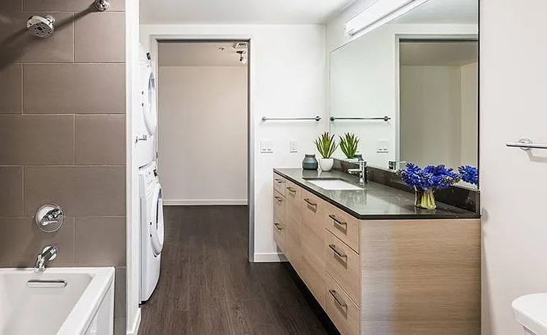 Heartline Apartments — Photo 6