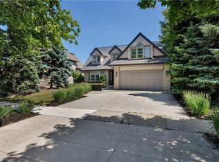 262 Mary St, Oakville, ON L6K 3V4
