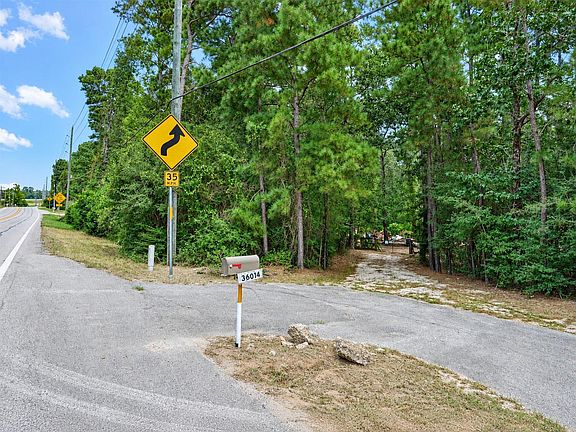 3rd image of 36014 Fm 149 Rd