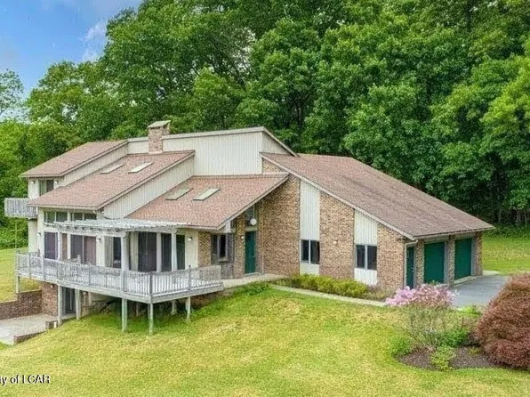 18 Essig Dr, Fleetwood, PA 19522