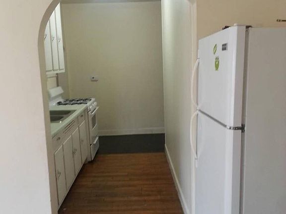 3rd image of 109 N Martin St APT A