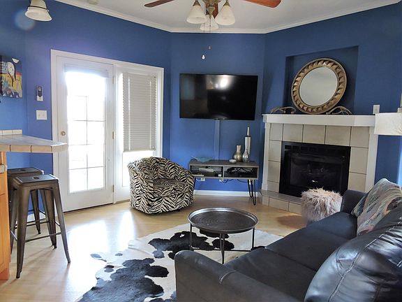 2nd image of 100 Texas Oak Dr
