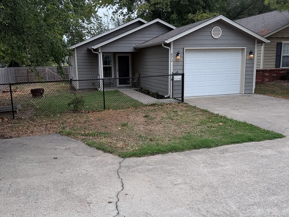 672 Eastgate Blvd