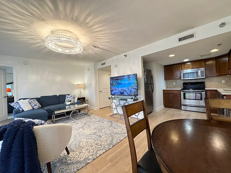600A Admiral Blvd #807A — Photo 6