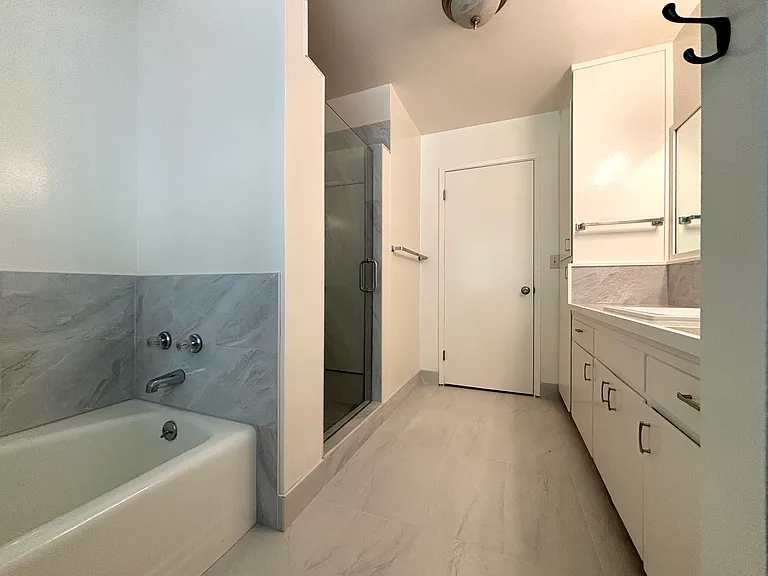 221 Gillette Rd — Photo 10