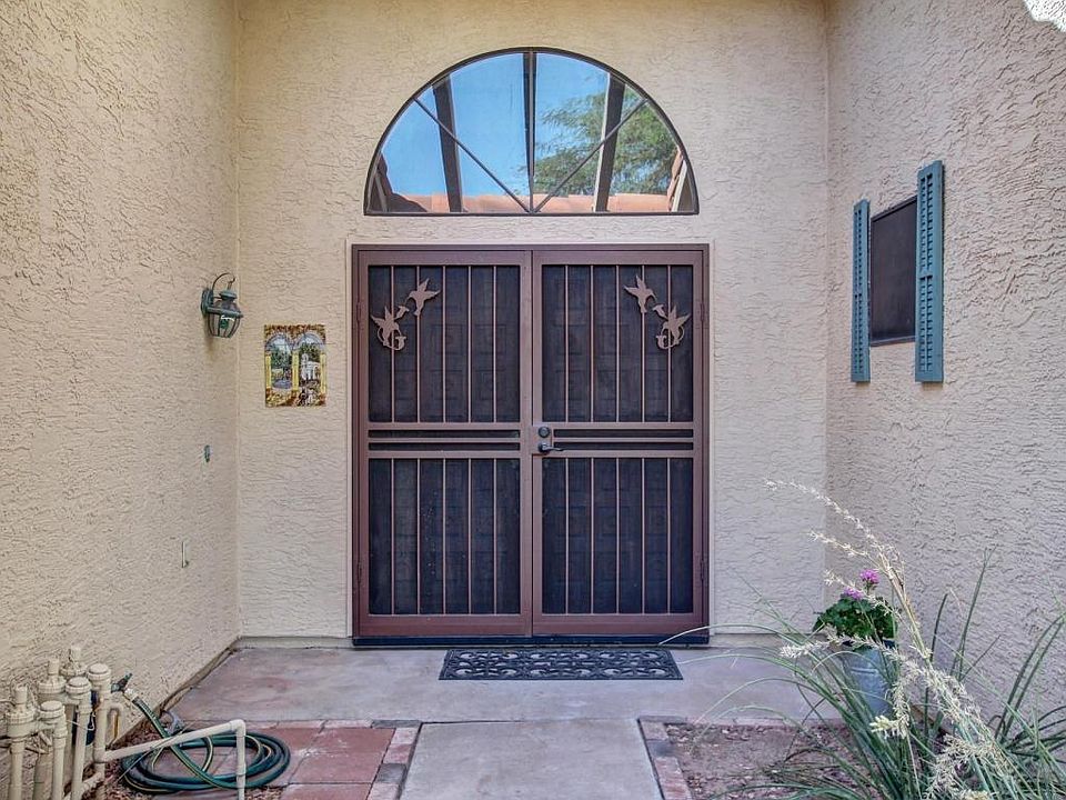 1st image of 3309 E Grove Cir