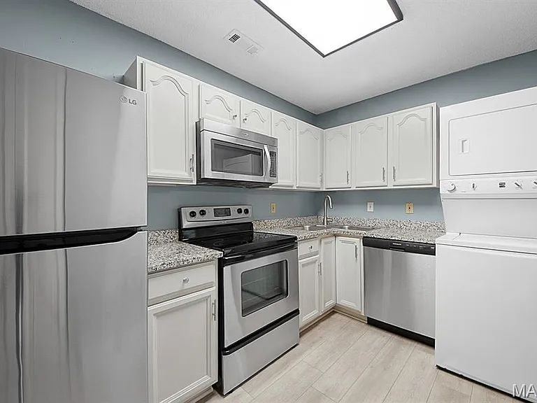 8912 Cardinal Ter — Photo 12