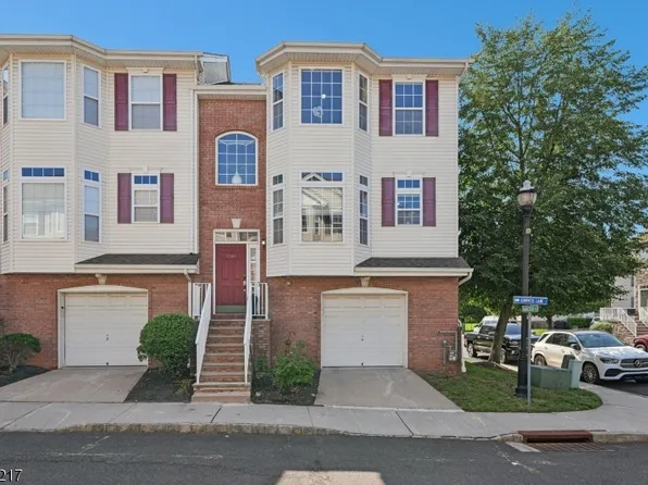 1366 Genovese Ln, Rahway City, NJ 07065