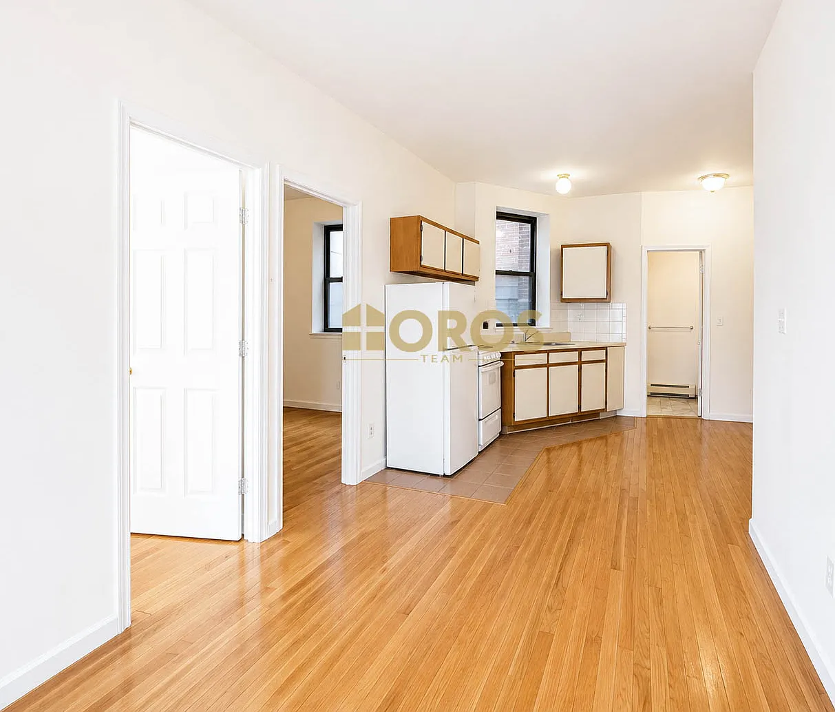 283 East 7th Street — Photo 4