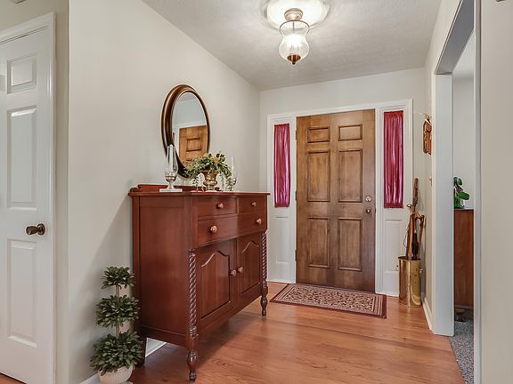 3rd image of 3201 Knob St