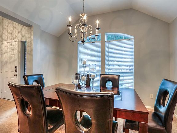 4th image of 25914 Palmdale Estate Dr