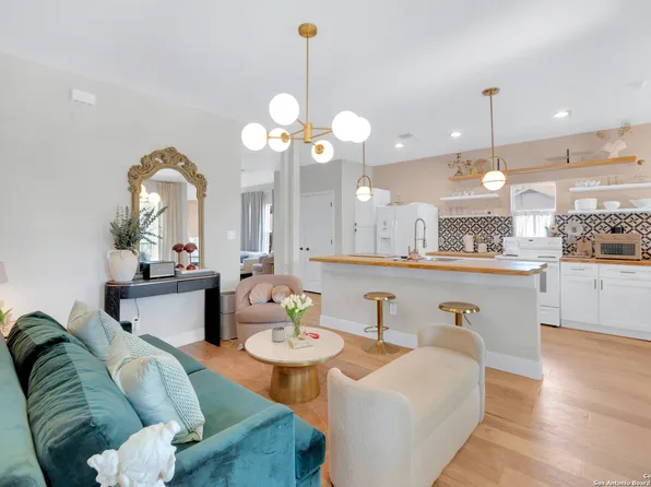 902 Bailey, San Antonio, TX 78210