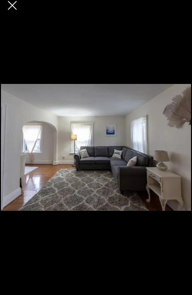 31 Cornell Ave — Photo 1