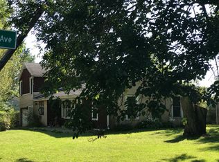 637 S Loucks St, Aurora, IL 60505