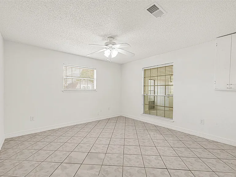 9208 Carousel Ln — Photo 14