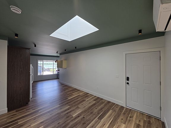 4th image of 7218 Buffalo Ave #2