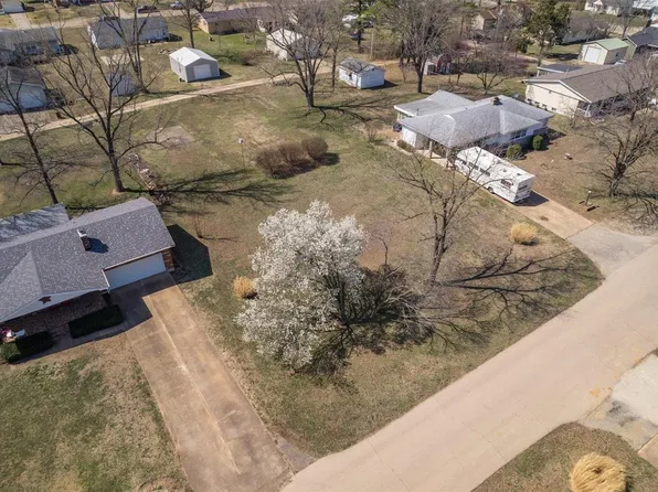 111 S Madison St, Park Hills, MO 63601