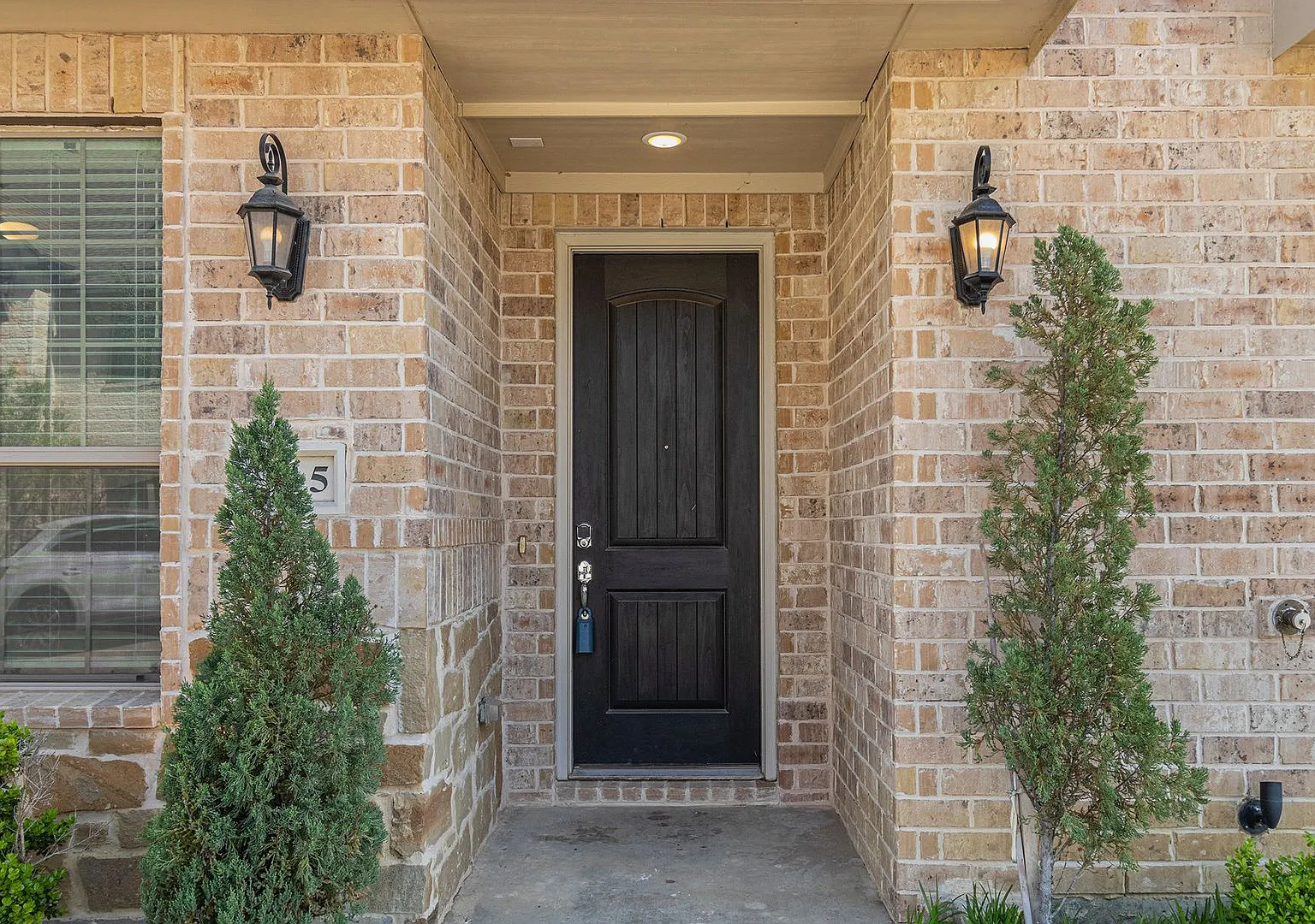 Convenience, Style, and Location - Windhaven Crossings Townhome — Photo 3
