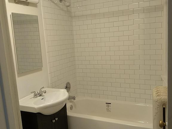 2nd image of 518 N Mayfield Ave #2