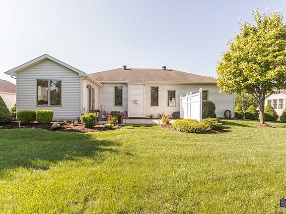 5th image of 1818 Pine Valley Dr