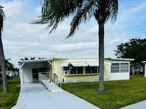 6 Castilla Lane, Port St Lucie, FL 34952