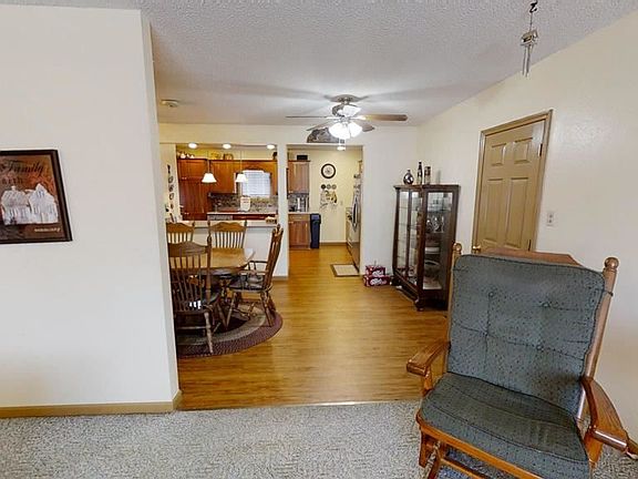 4th image of 404 Catalina Dr