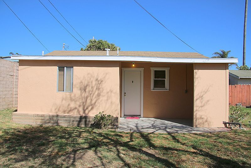 1st image of 2251 La Verne Ave