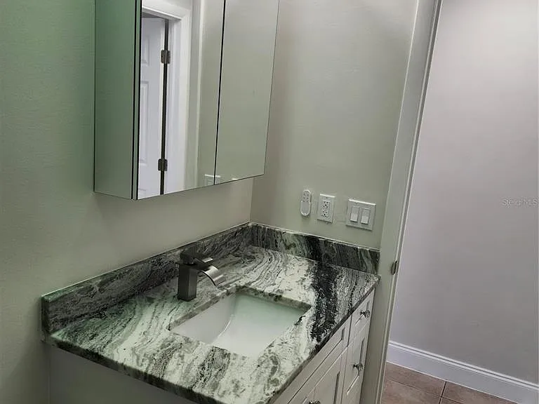 15414 Avalon Ave #2 — Photo 19
