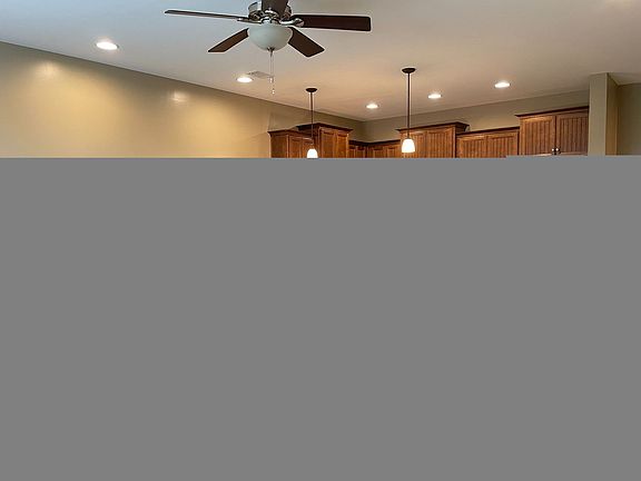 3rd image of 1720-1730 10th St E #495634CD