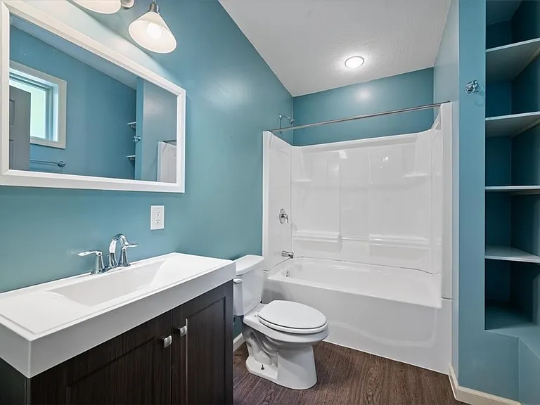 38 Pasadena St — Photo 11