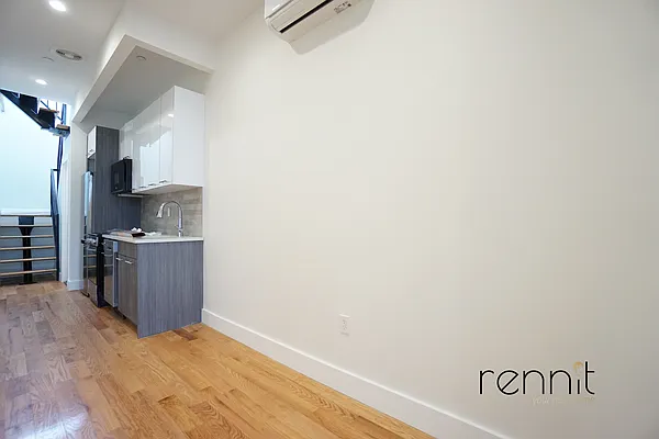 Rented by Rennit Inc. | media 17