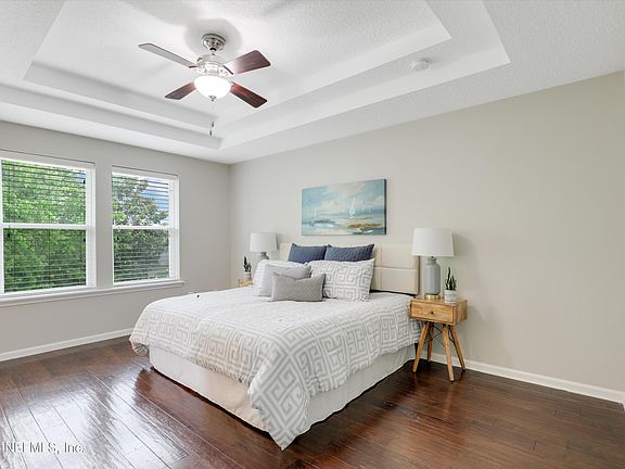 5th image of 133 HOWLAND Drive