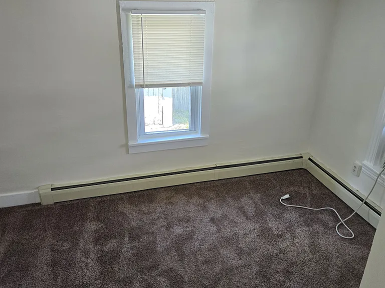 19 E Chestnut St — Photo 4