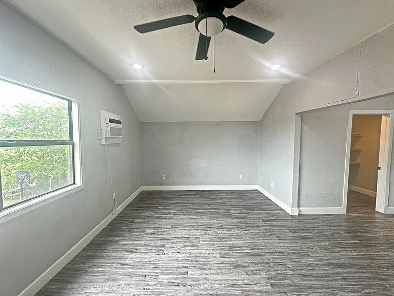 7550 Oak Chase #3 — Photo 6