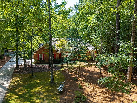 5th image of 4029 Country Village Dr