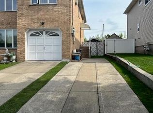 204 Darlington Ave, Staten Island, NY 10312