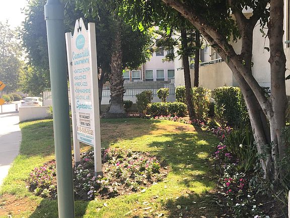 3rd image of 10222 Camarillo St APT 101
