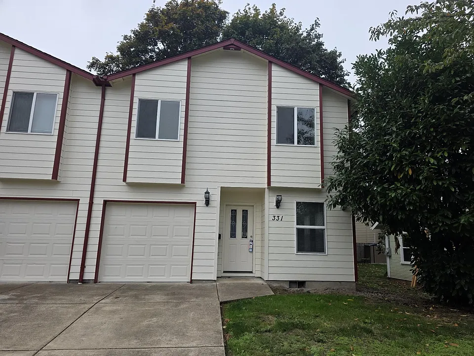 329 & 331 W Clay St #331