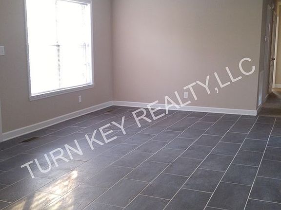 4th image of 735 Francis St
